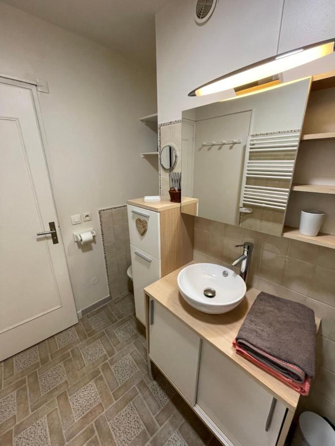 Appartement Atypique En Duplex Палава-ле-Фло Екстериор снимка